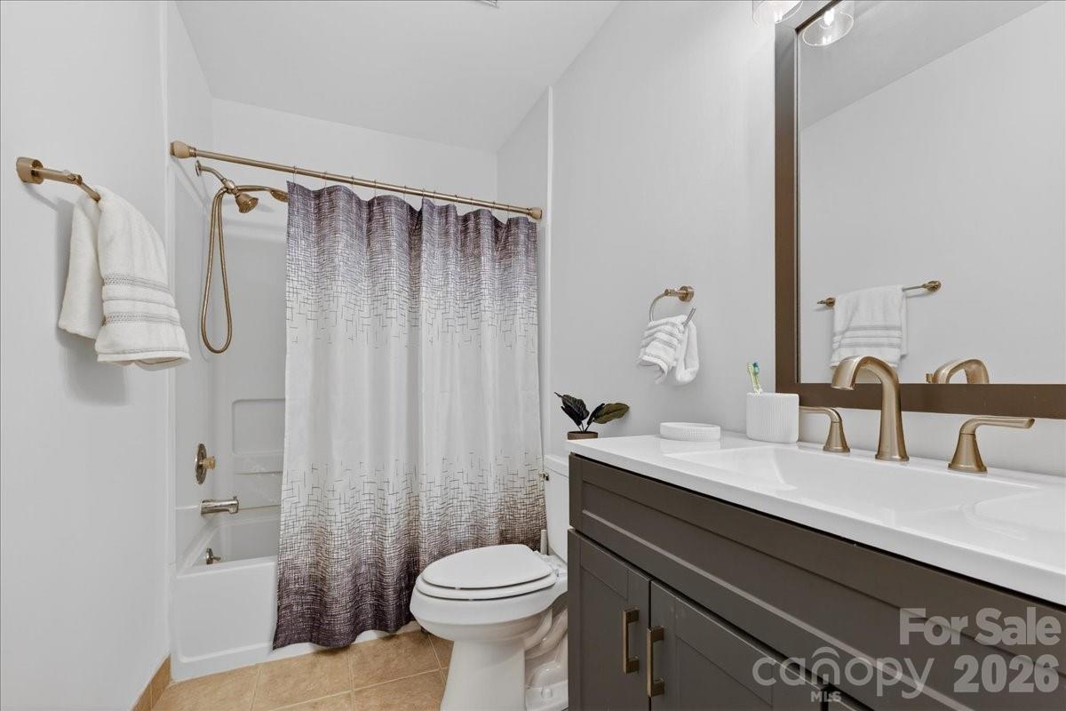 5917 Crape Myrtle Lane — Charlotte