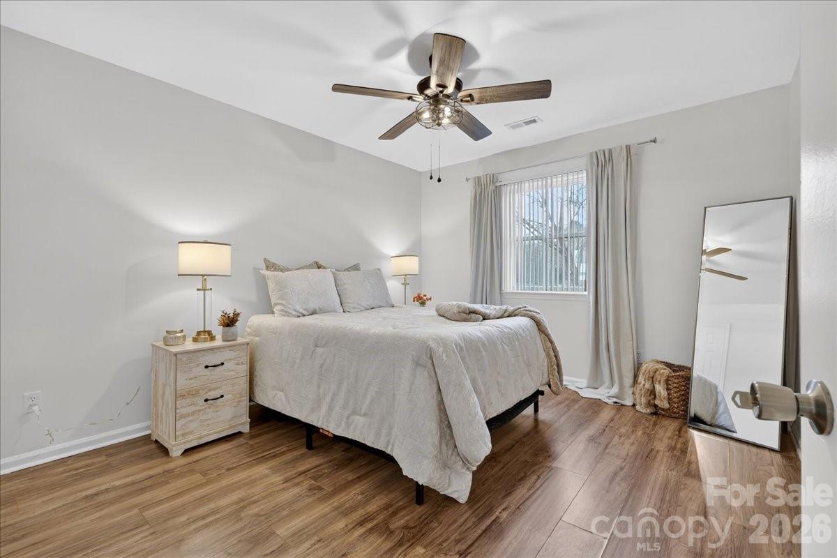 5917 Crape Myrtle Lane — Charlotte