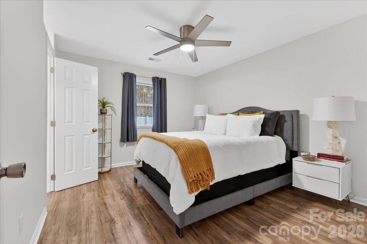 5917 Crape Myrtle Lane — Charlotte