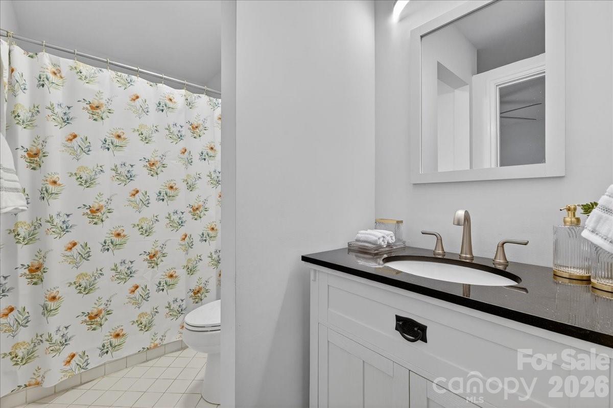 5917 Crape Myrtle Lane — Charlotte
