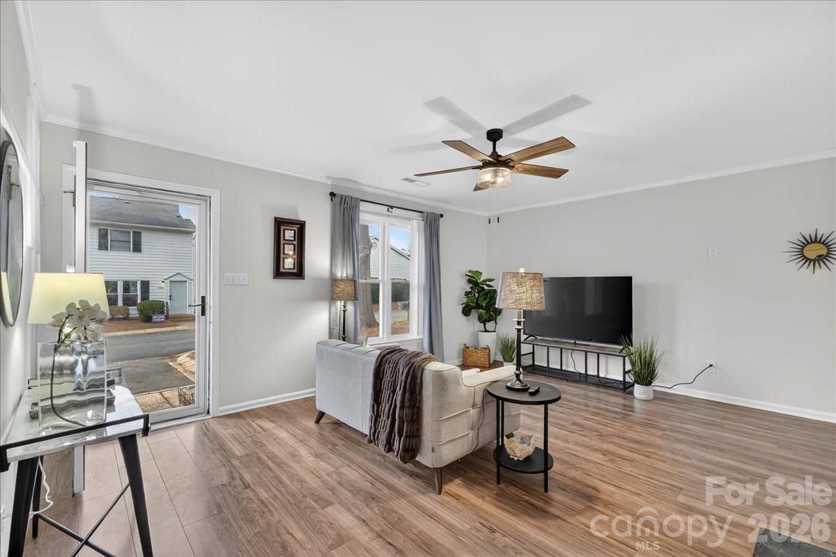5917 Crape Myrtle Lane — Charlotte