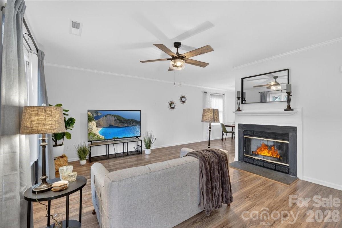 5917 Crape Myrtle Lane — Charlotte
