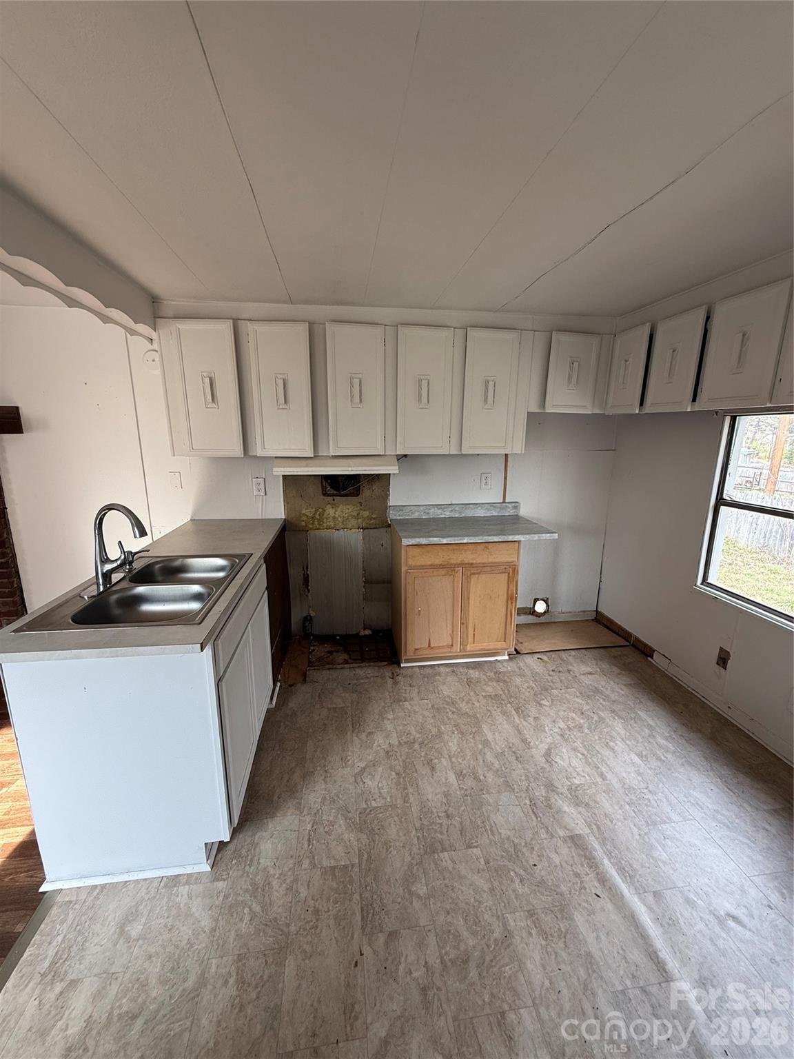 100 Stella Street — Clover