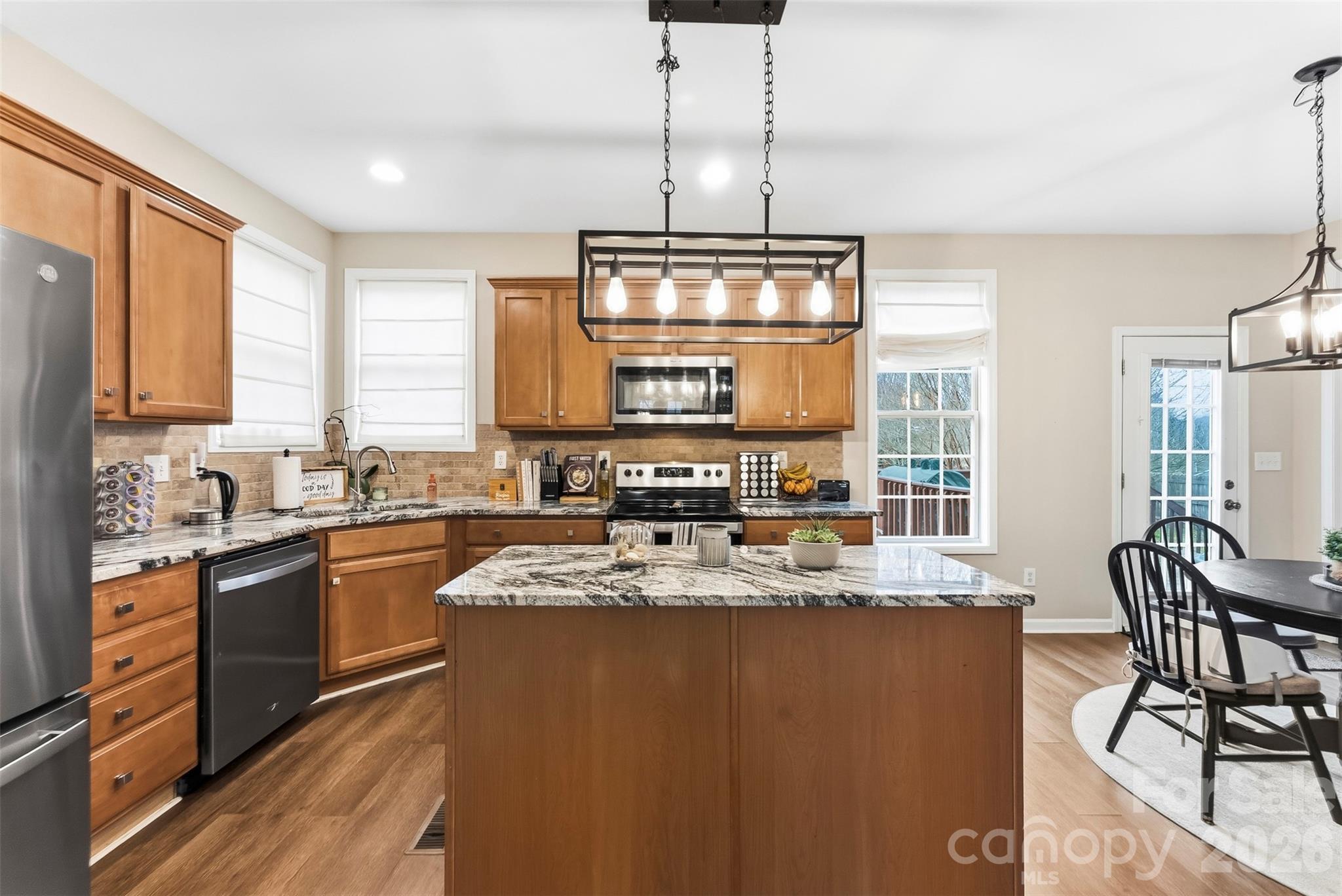 3114 Apricot Lane — Monroe