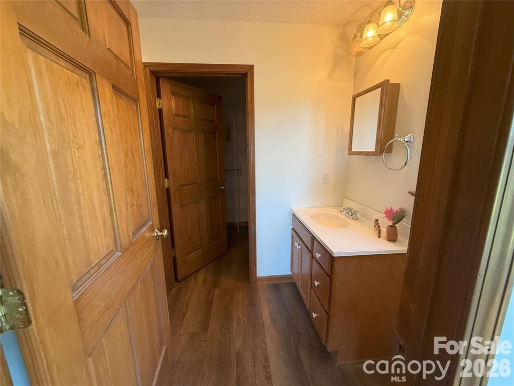 485 Mountain Lookout Drive — Bostic