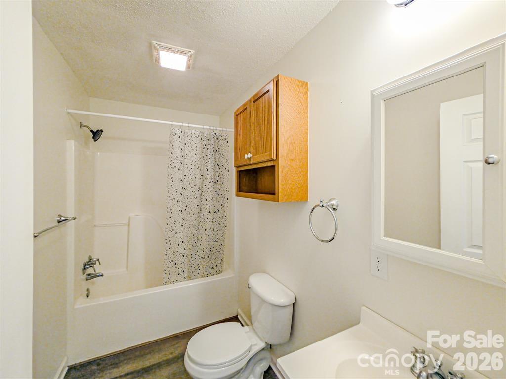 485 Mountain Lookout Drive — Bostic