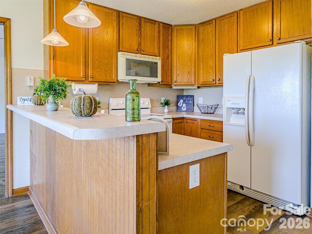 485 Mountain Lookout Drive — Bostic