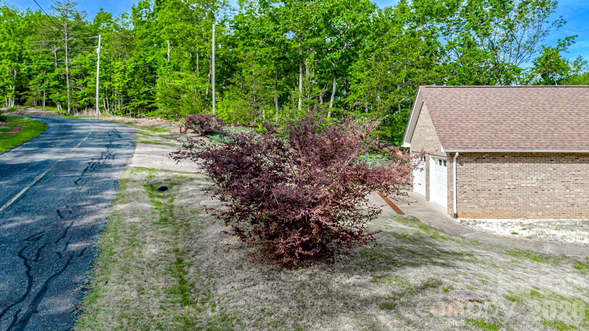 485 Mountain Lookout Drive — Bostic