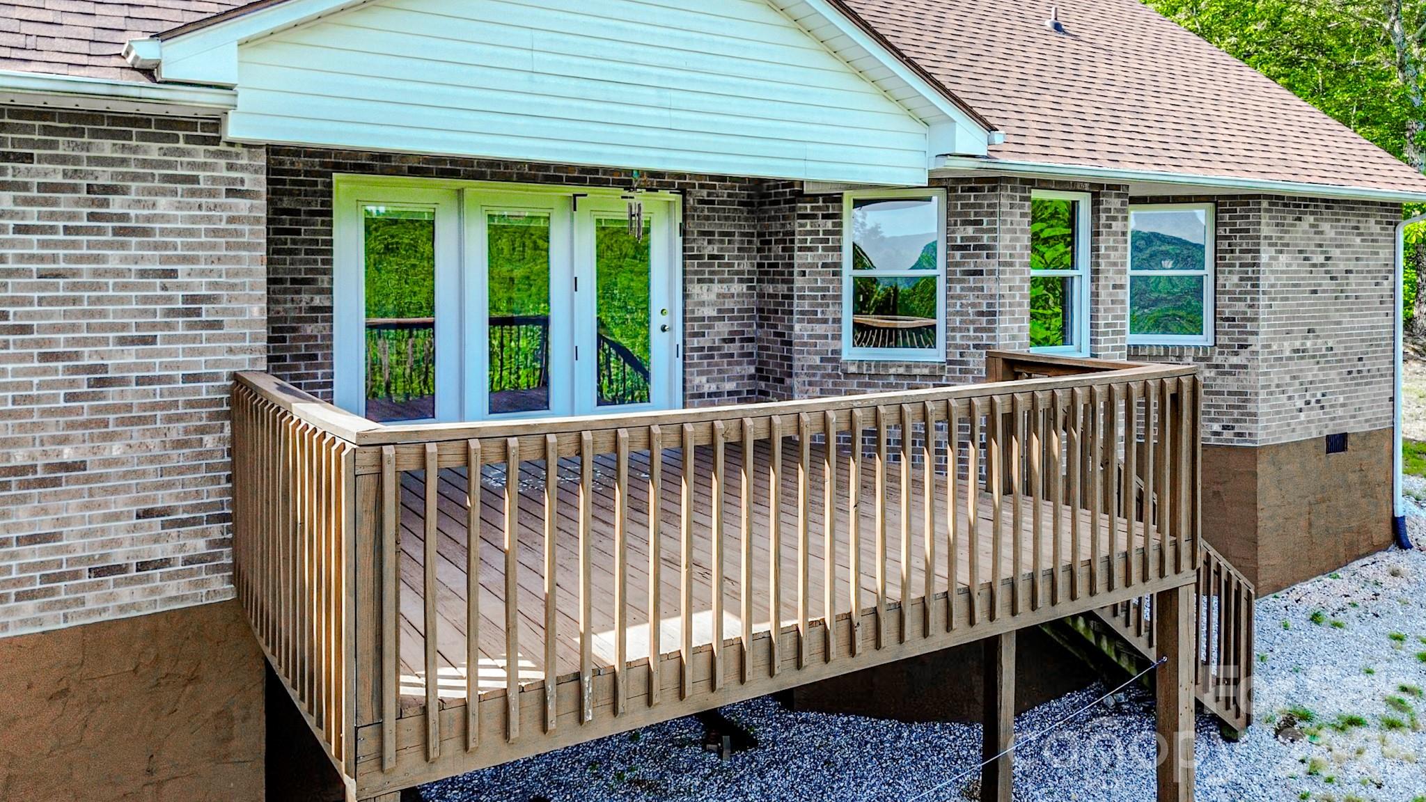 485 Mountain Lookout Drive — Bostic