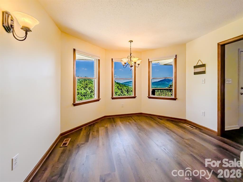 485 Mountain Lookout Drive — Bostic