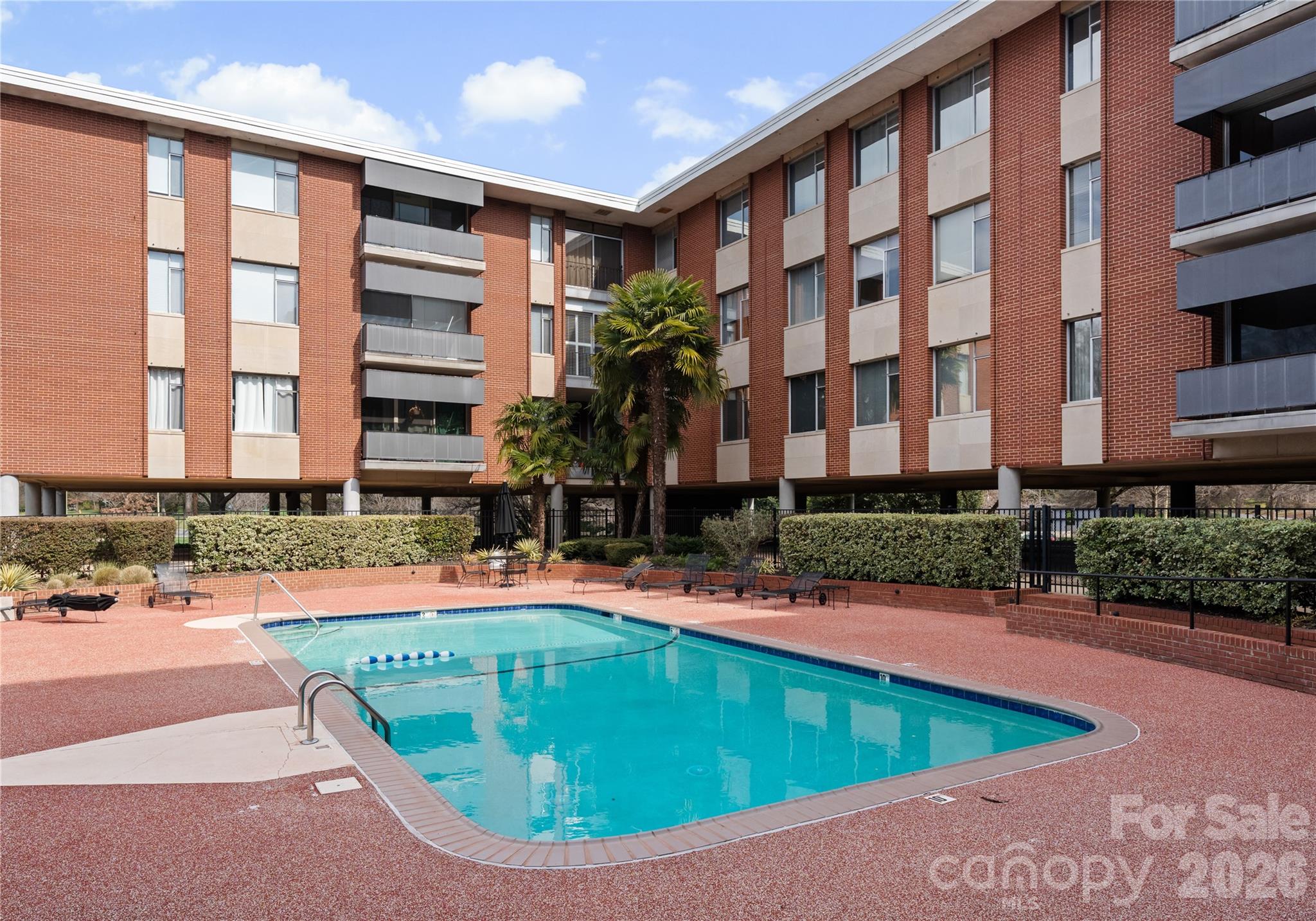 1300 Queens Road — Charlotte