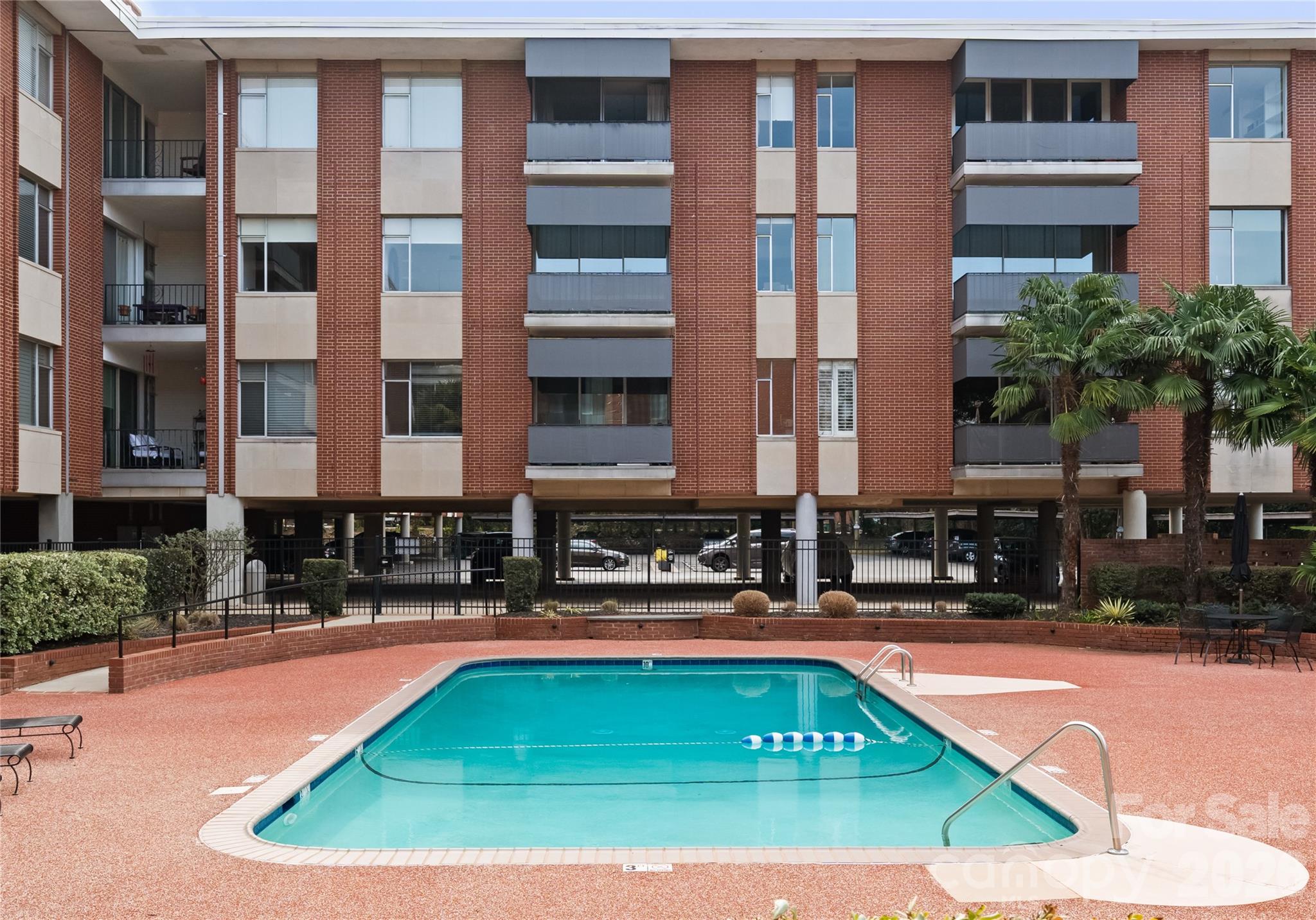 1300 Queens Road — Charlotte