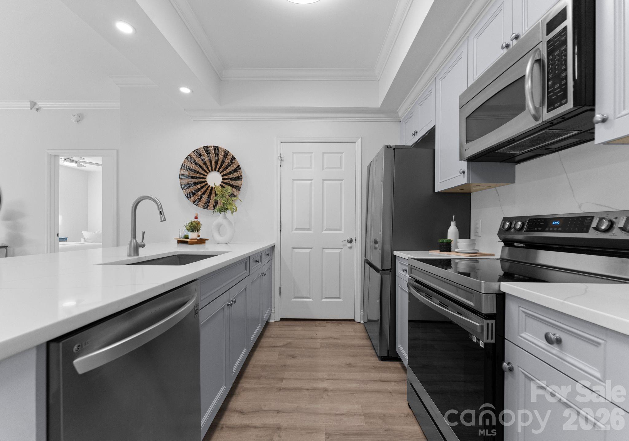 300 W 5th Street W #509 — Charlotte