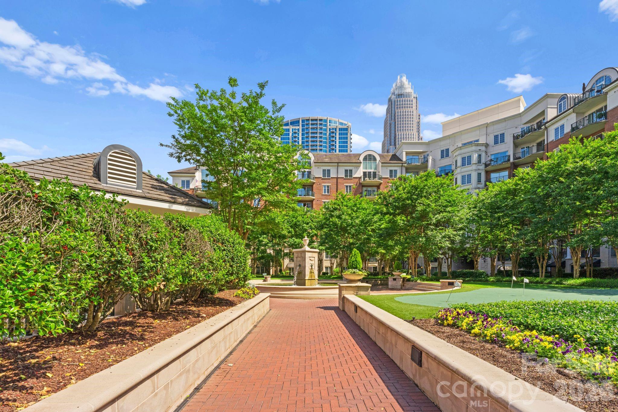 300 W 5th Street W #509 — Charlotte