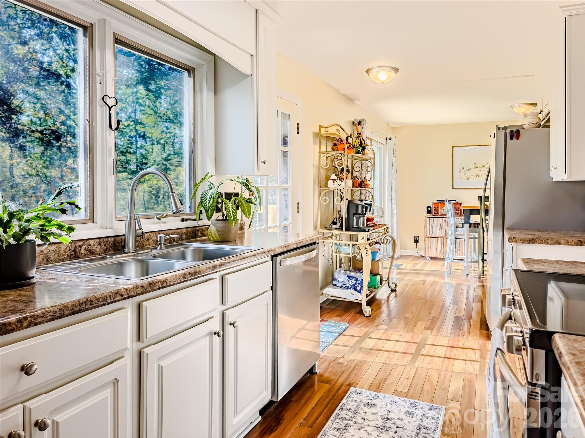 142 Padgett-Burns Road — Forest City