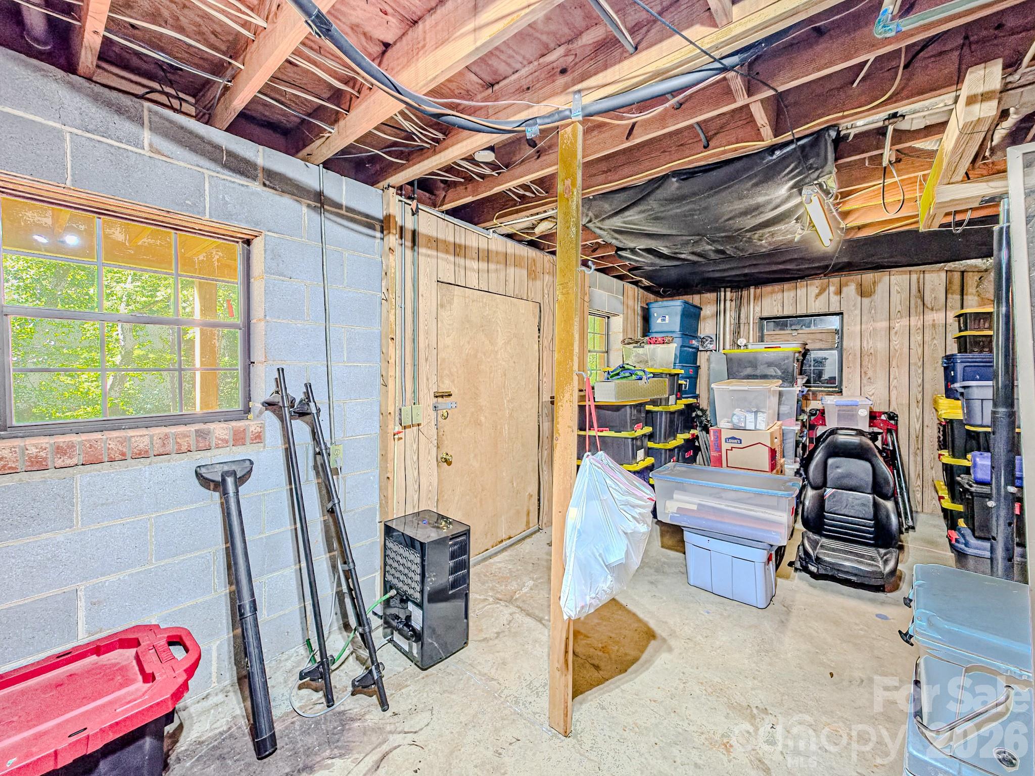 142 Padgett-Burns Road — Forest City