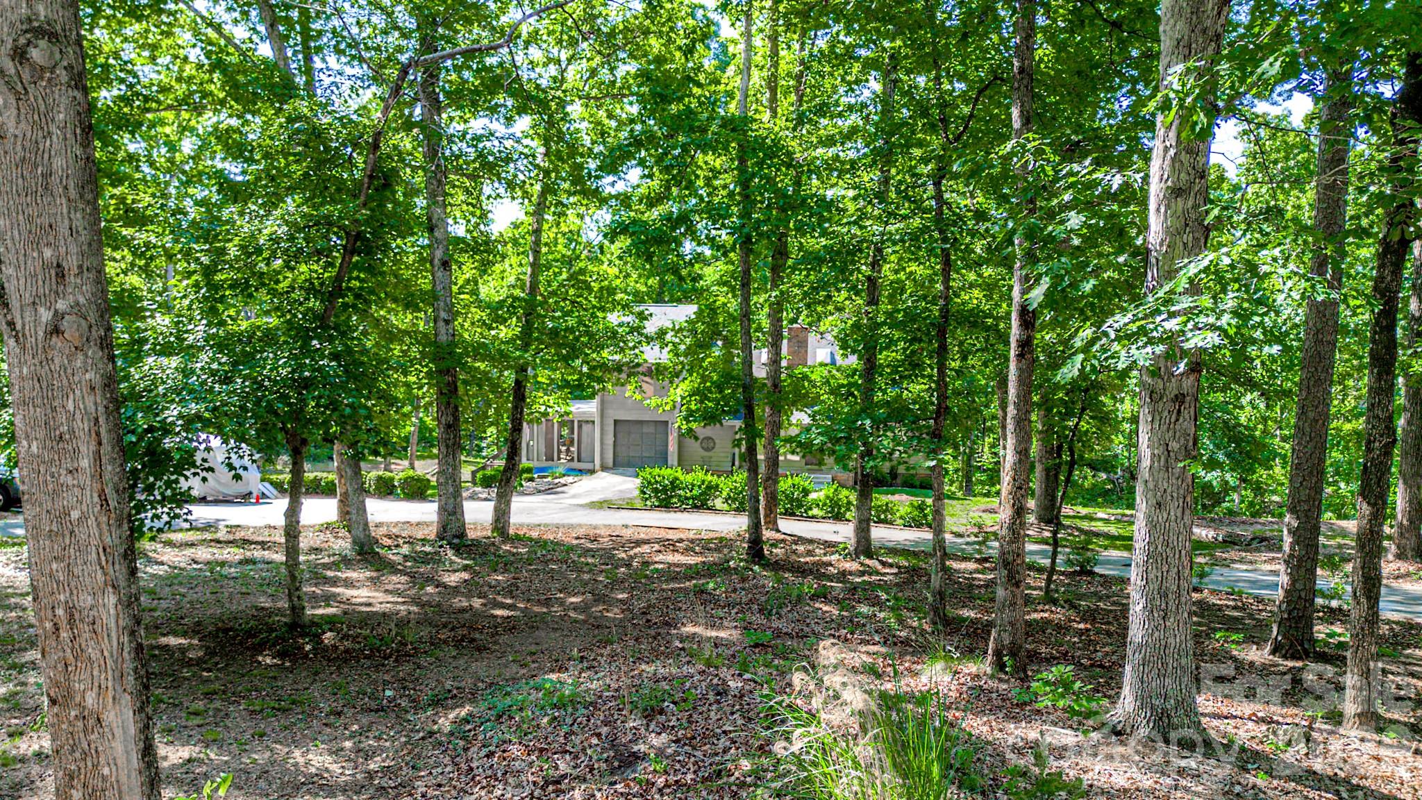 142 Padgett-Burns Road — Forest City
