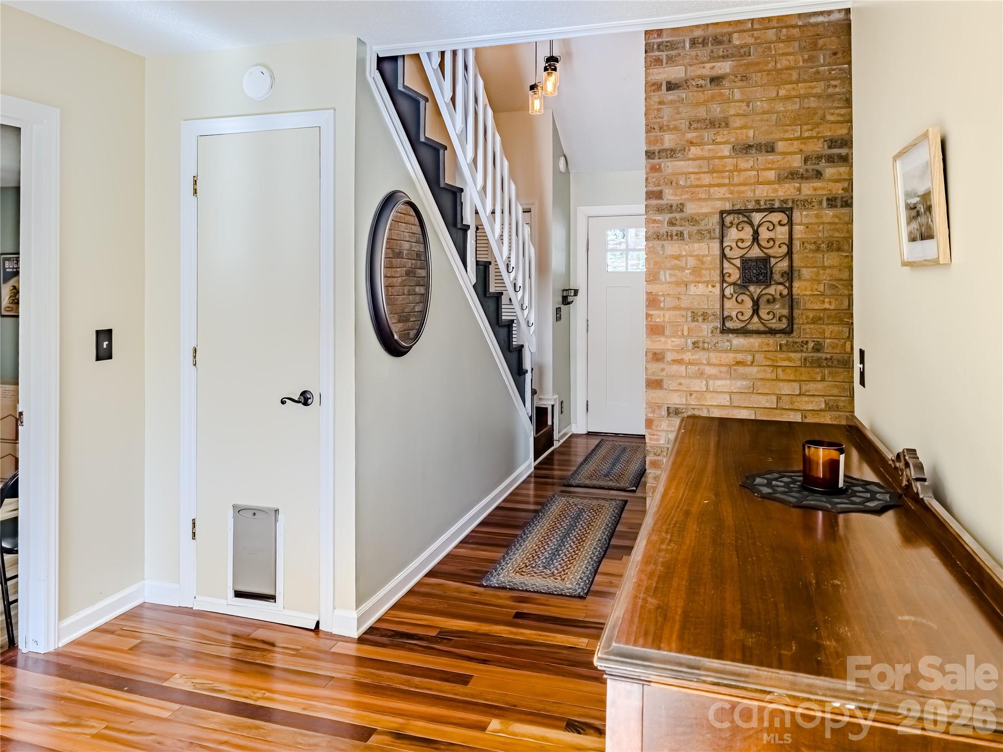 142 Padgett-Burns Road — Forest City