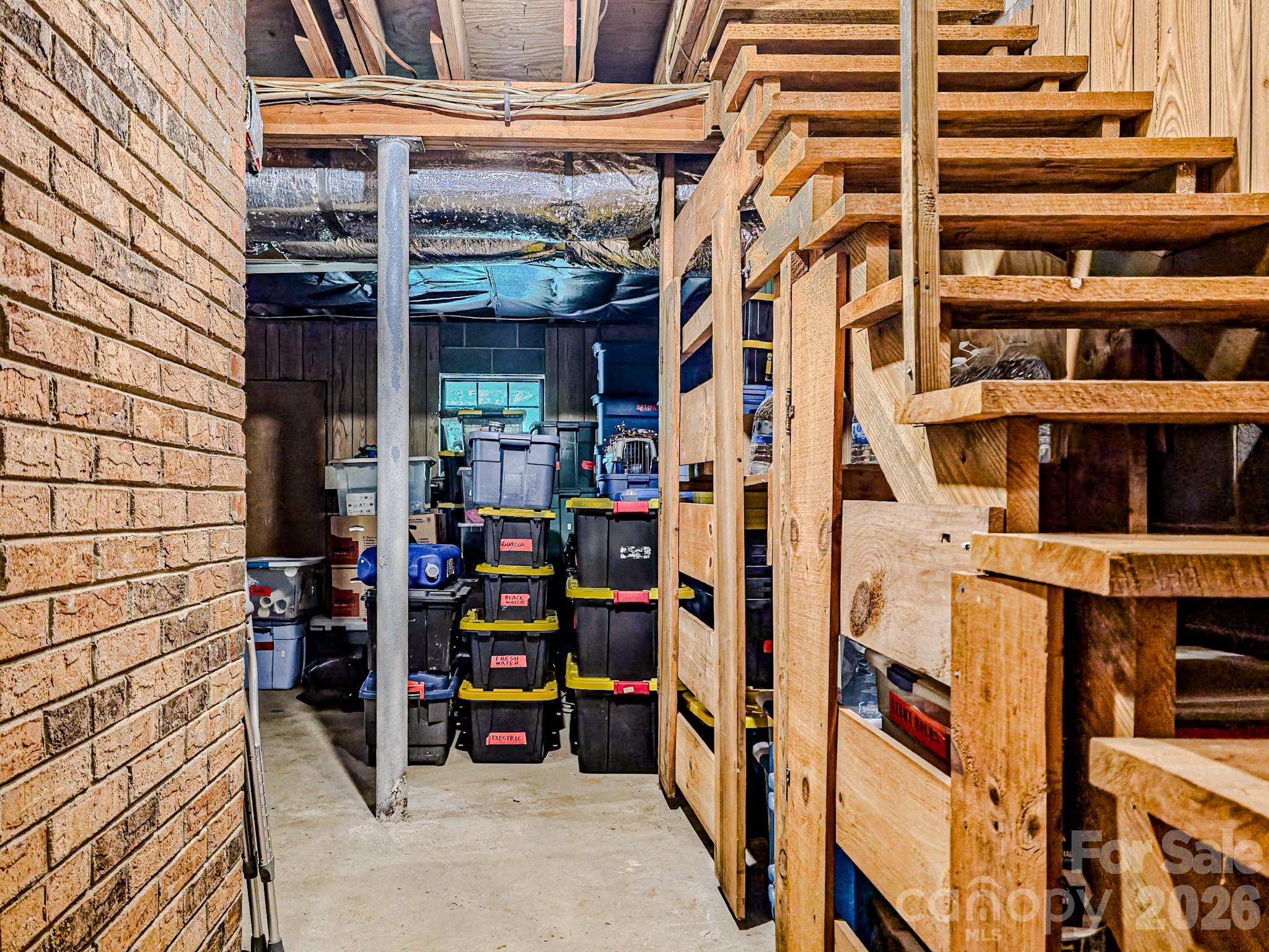 142 Padgett-Burns Road — Forest City
