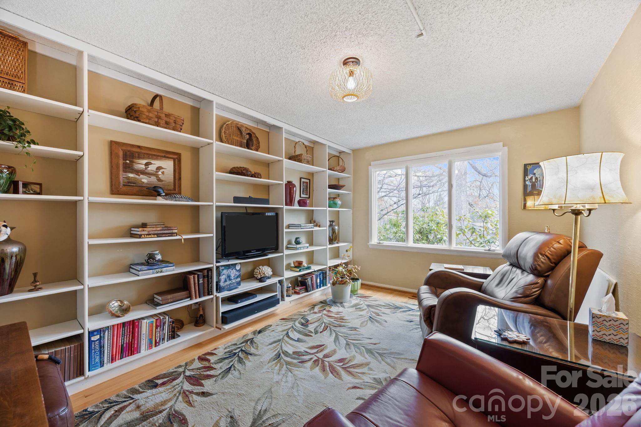 102 Crowfields Drive — Asheville