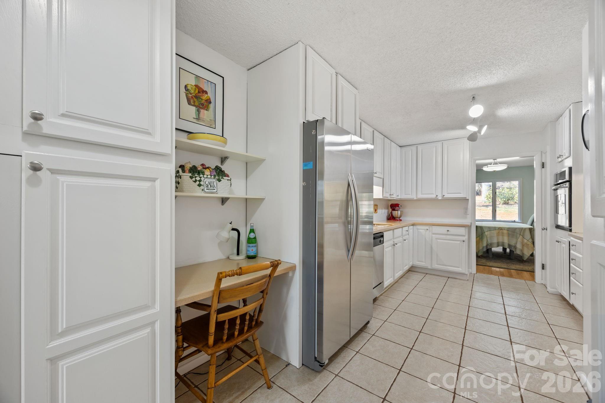 102 Crowfields Drive — Asheville