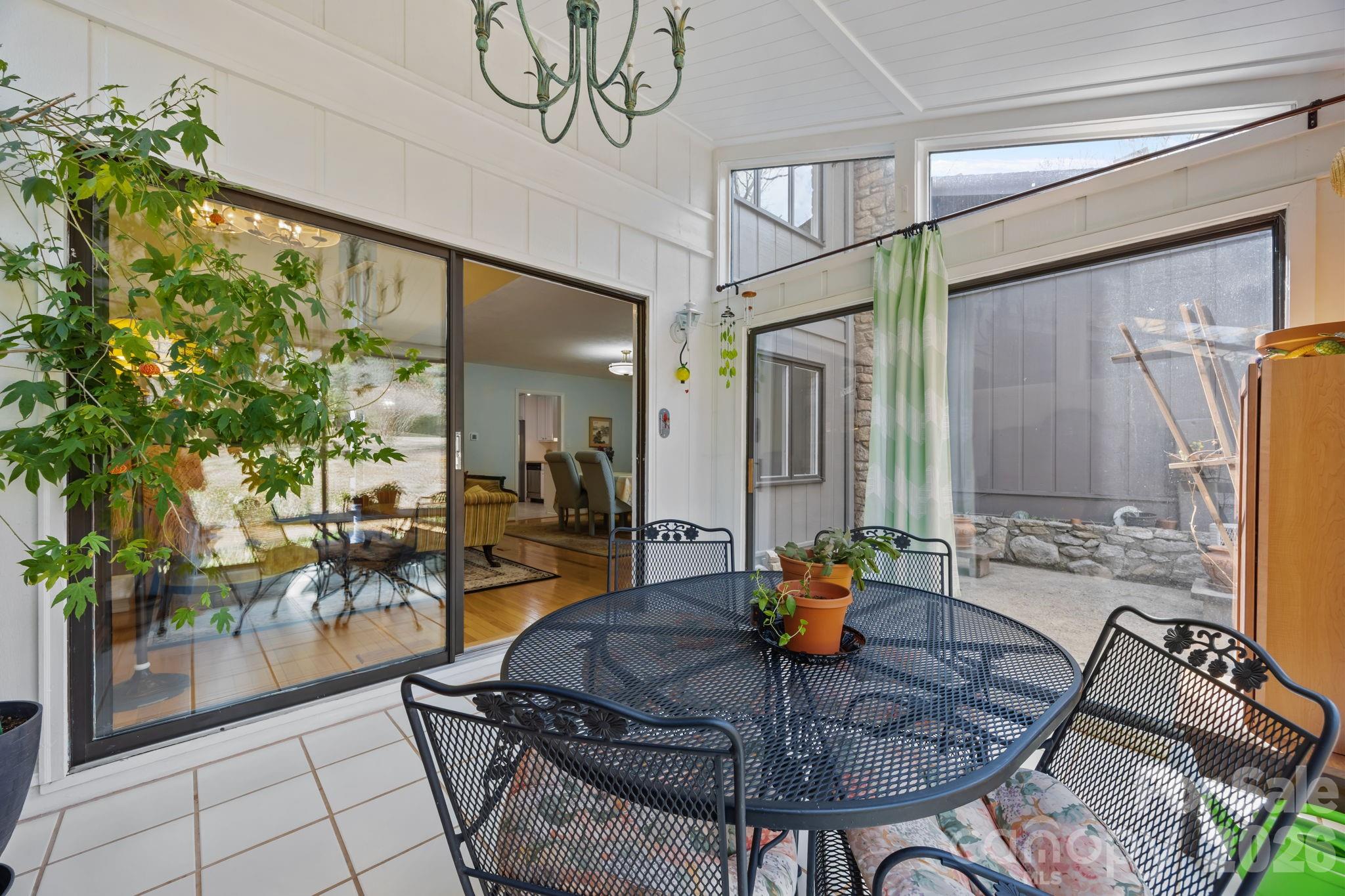 102 Crowfields Drive — Asheville