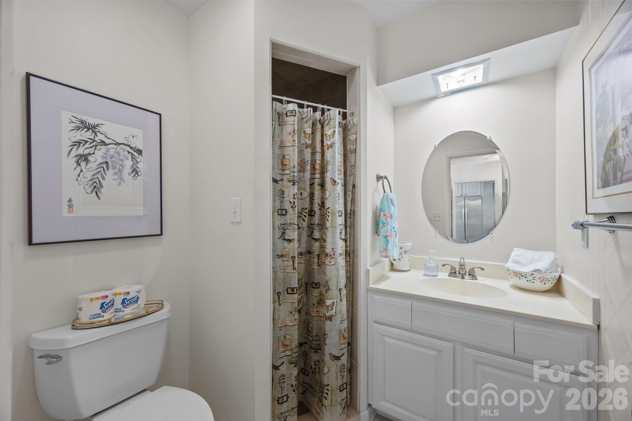 102 Crowfields Drive — Asheville