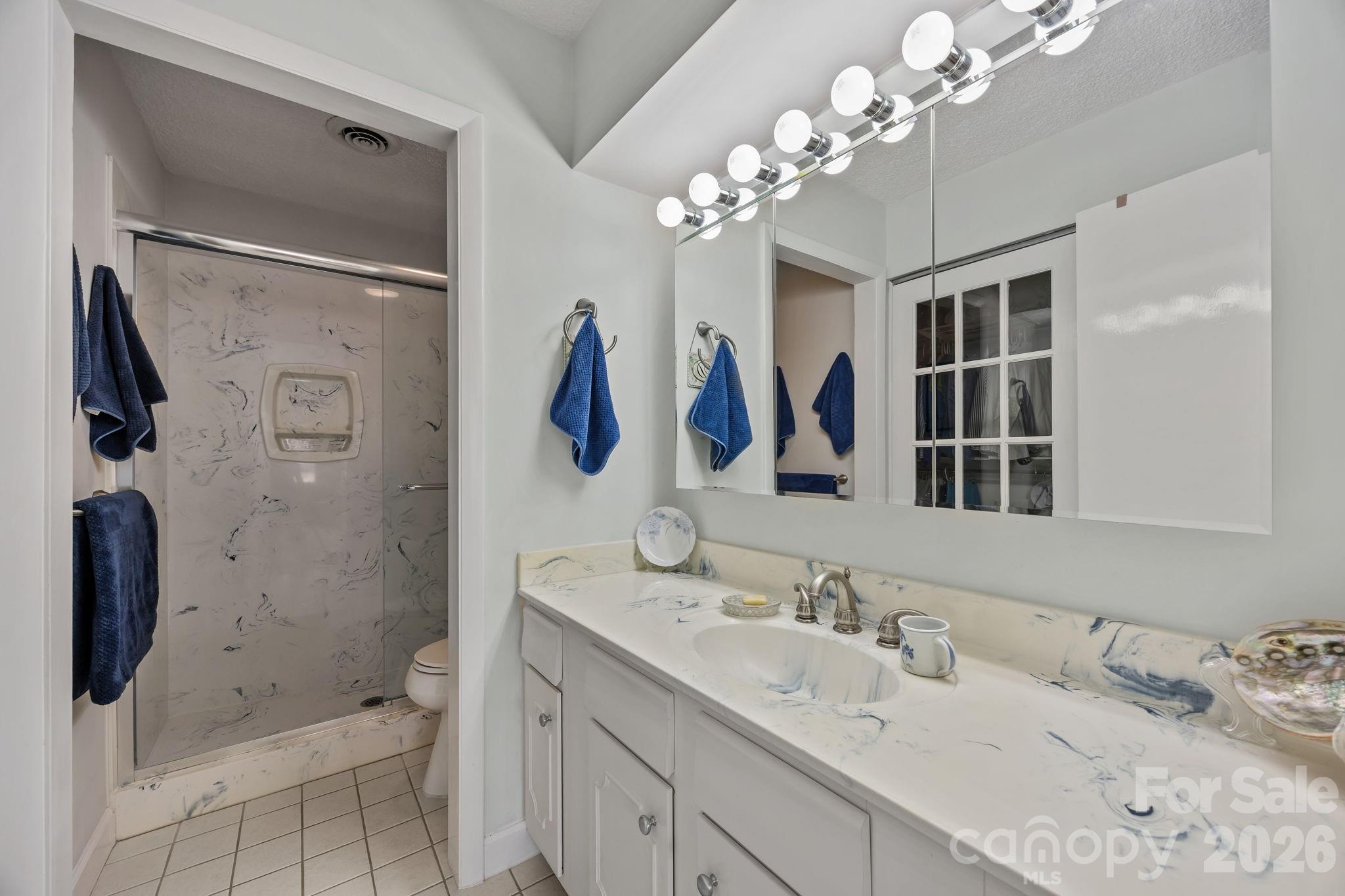 102 Crowfields Drive — Asheville