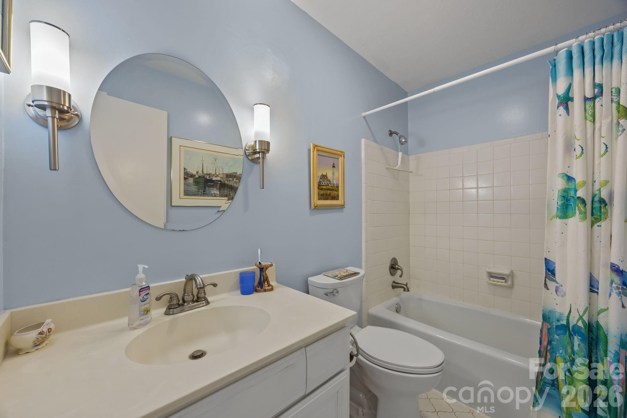 102 Crowfields Drive — Asheville