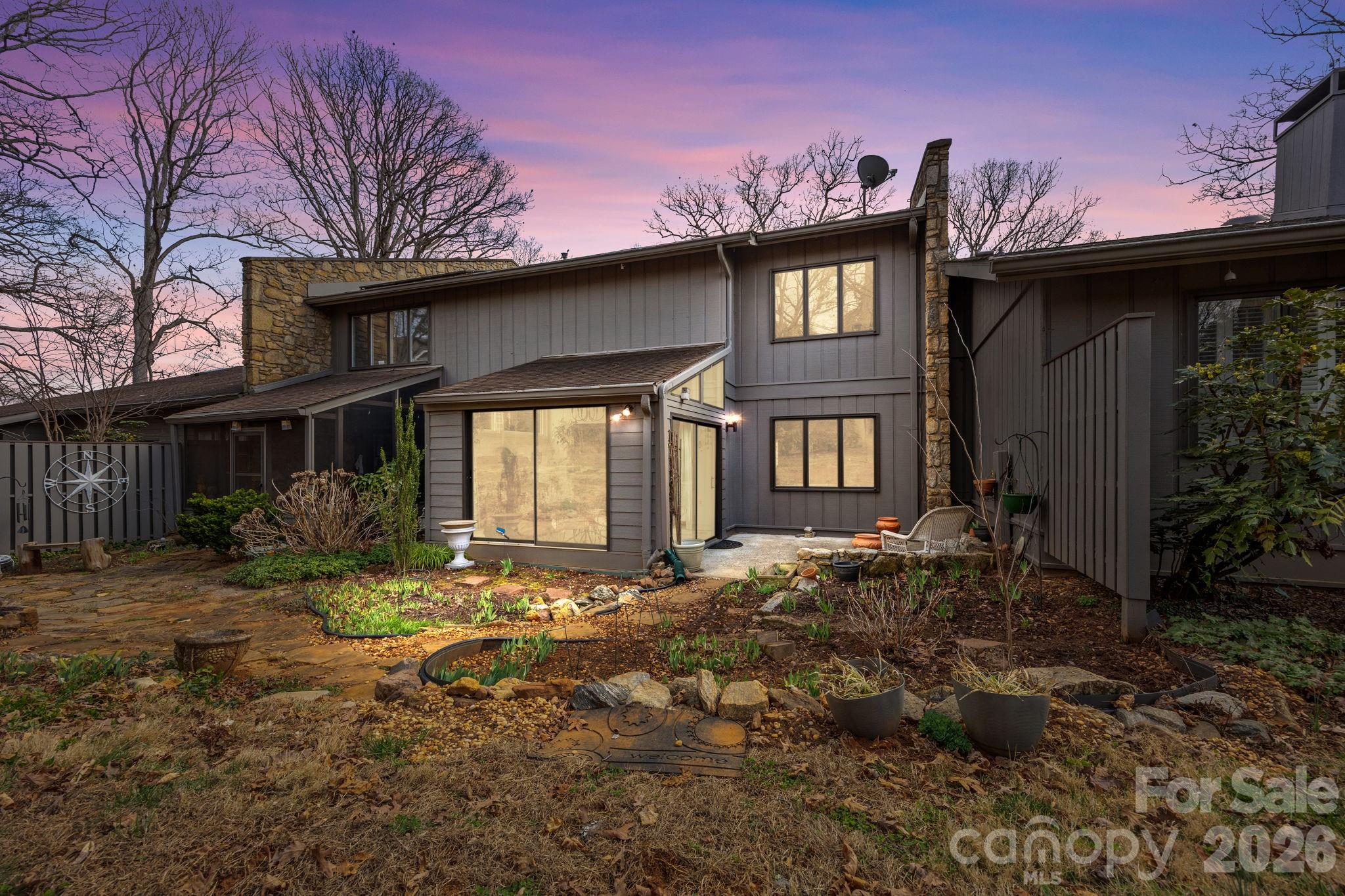 102 Crowfields Drive — Asheville