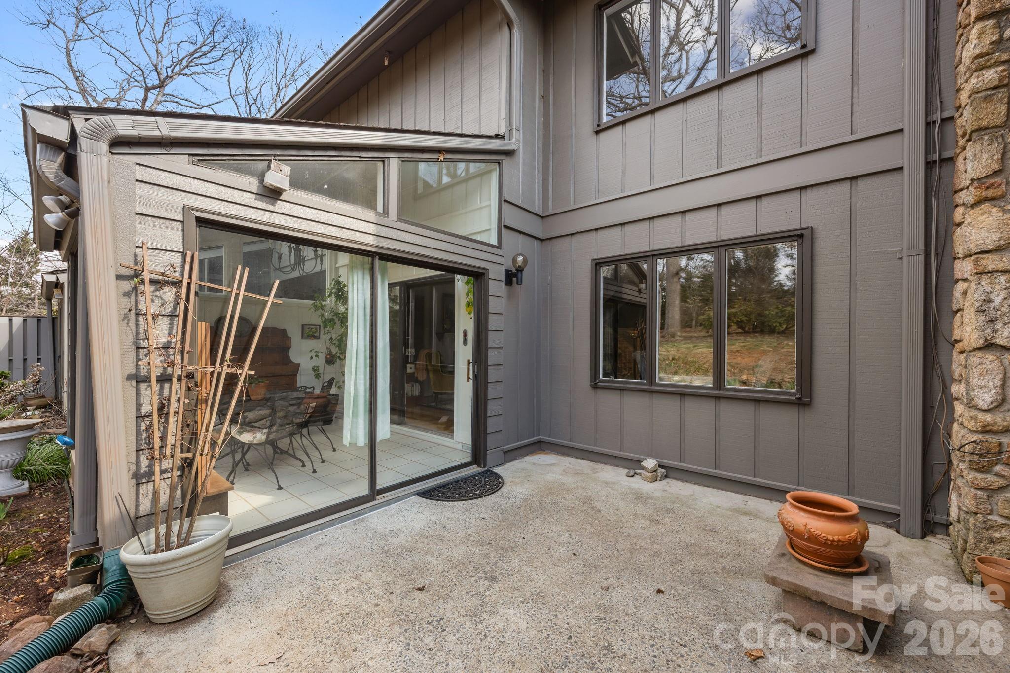 102 Crowfields Drive — Asheville