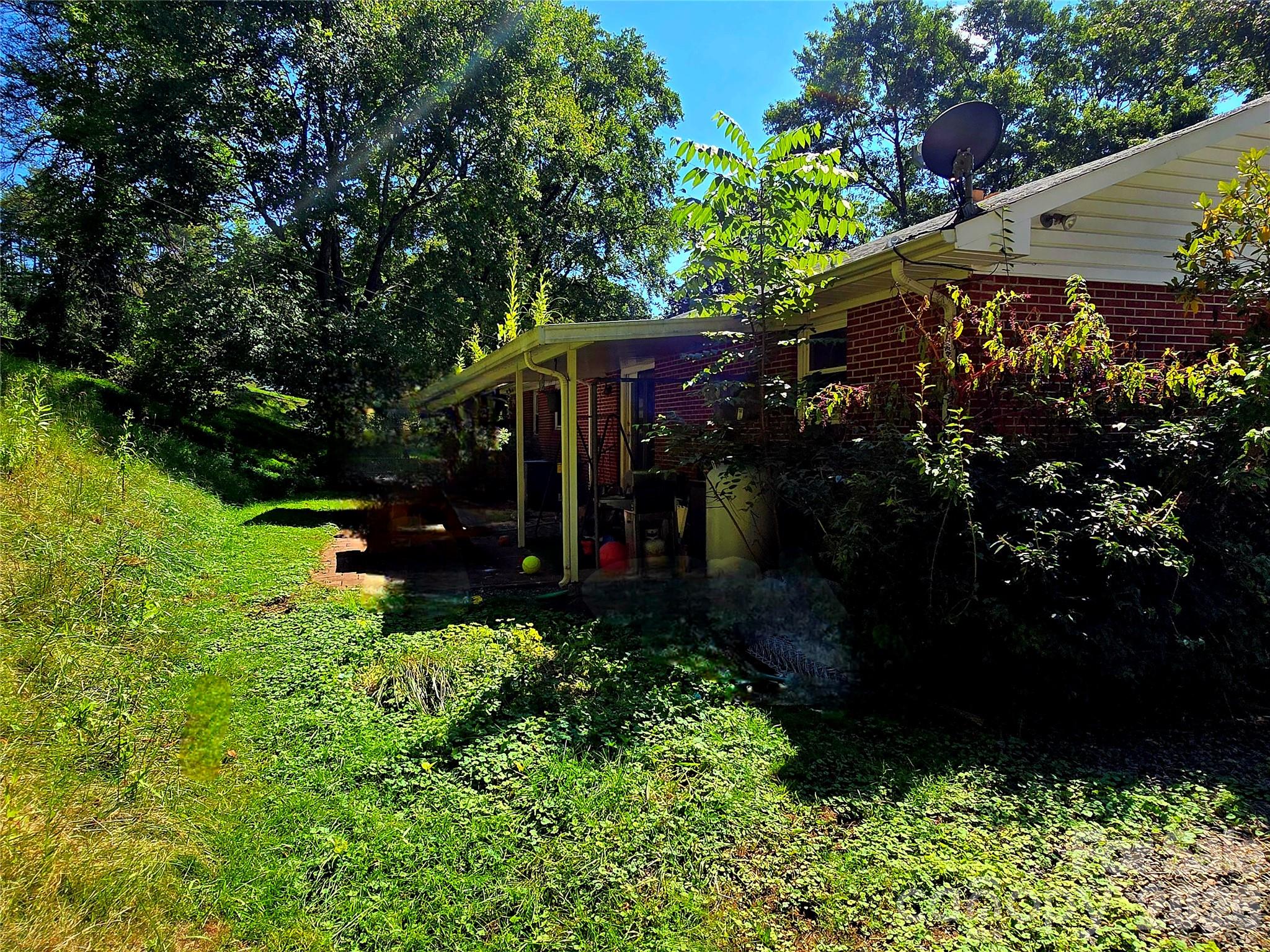 1797 Calvin Edney Road — Mars Hill