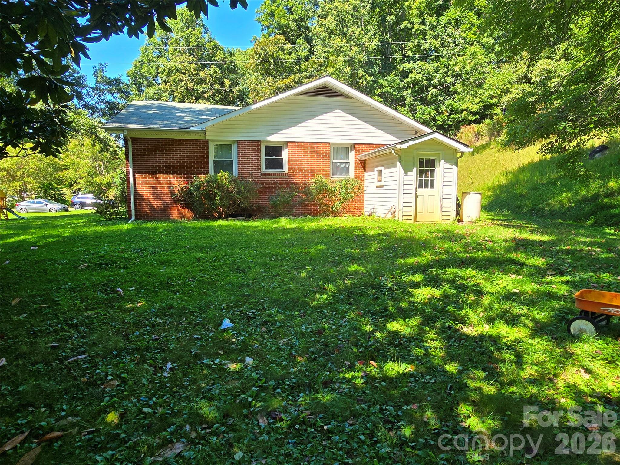 1797 Calvin Edney Road — Mars Hill
