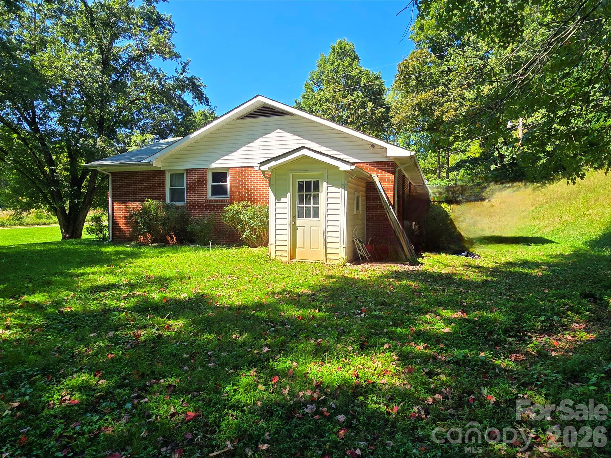 1797 Calvin Edney Road — Mars Hill