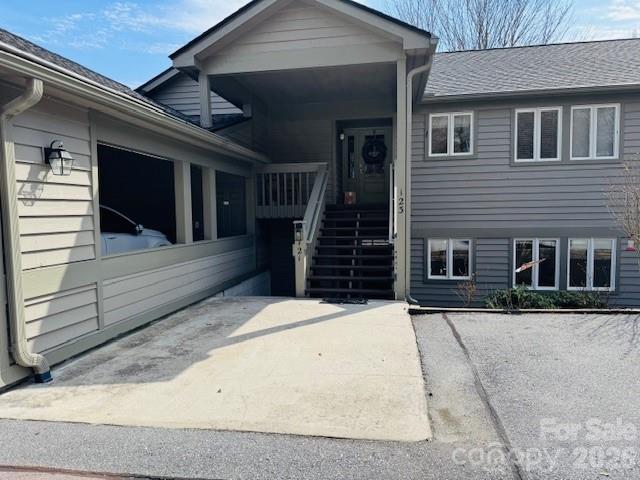 121 Burning Tree Lane #121 — Flat Rock