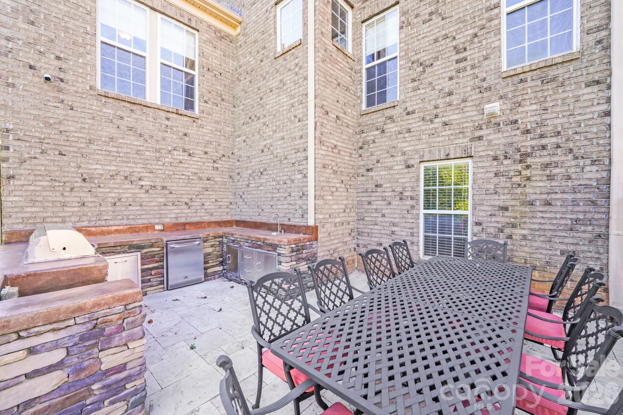 9433 Stonebridge Way — Mint Hill