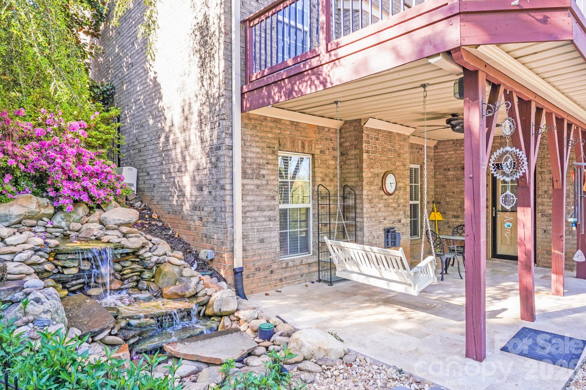 9433 Stonebridge Way — Mint Hill