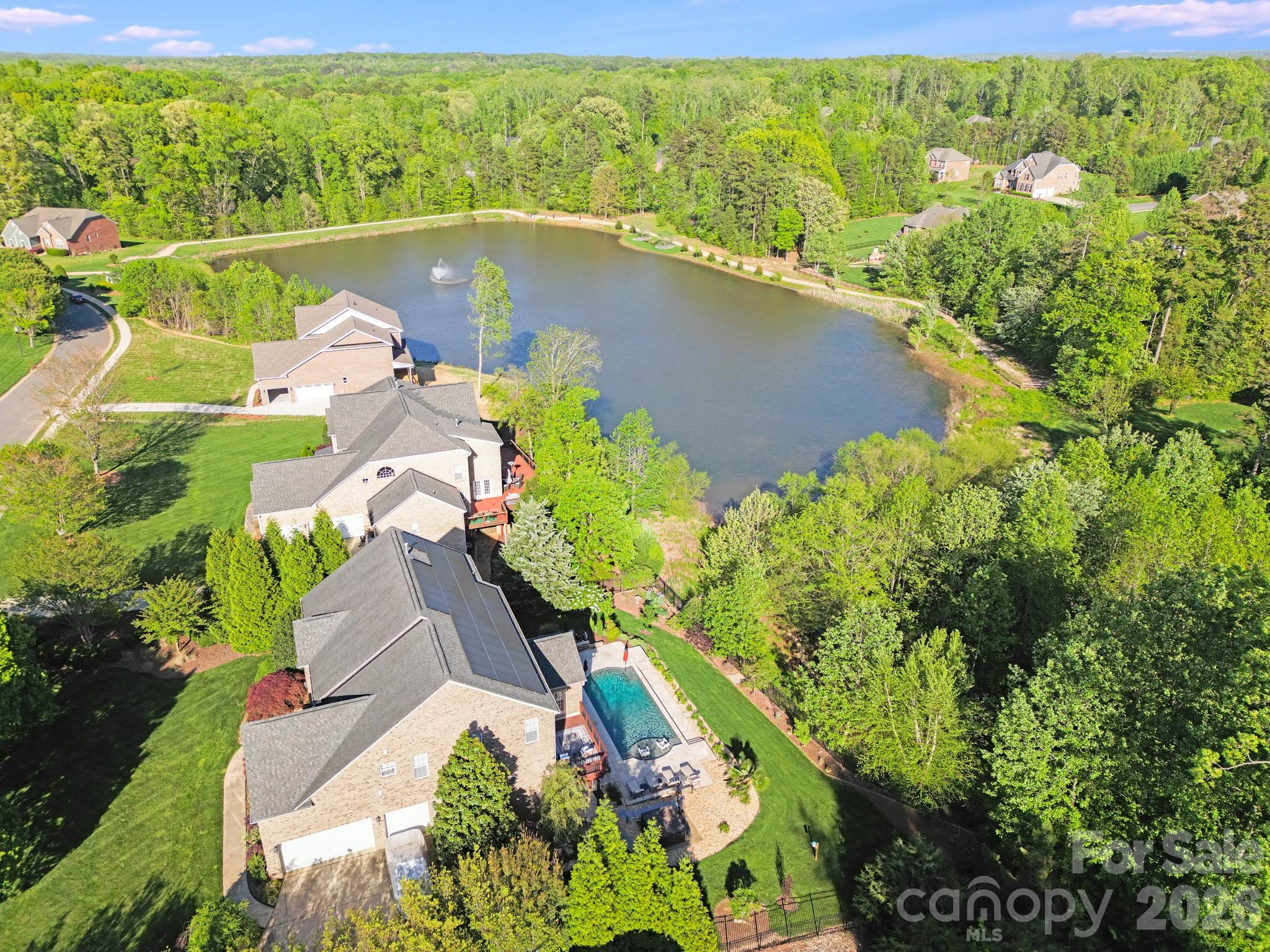 9433 Stonebridge Way — Mint Hill