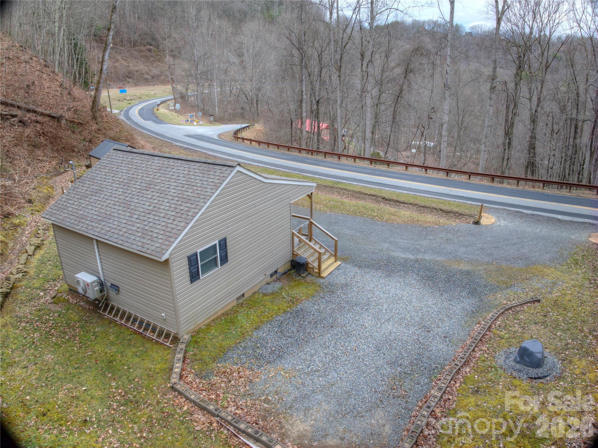 3807 Hwy 28 Highway — Robbinsville