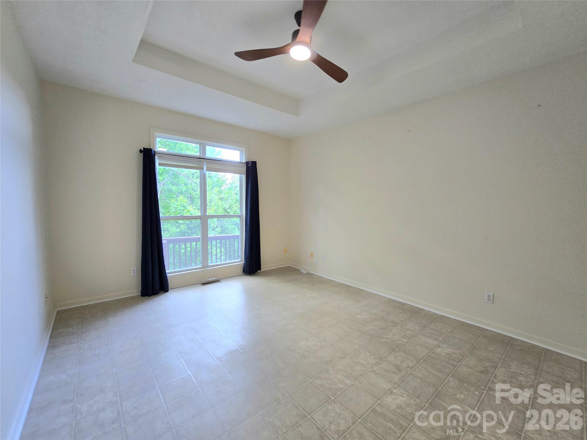 73 Dalya Road — Swannanoa