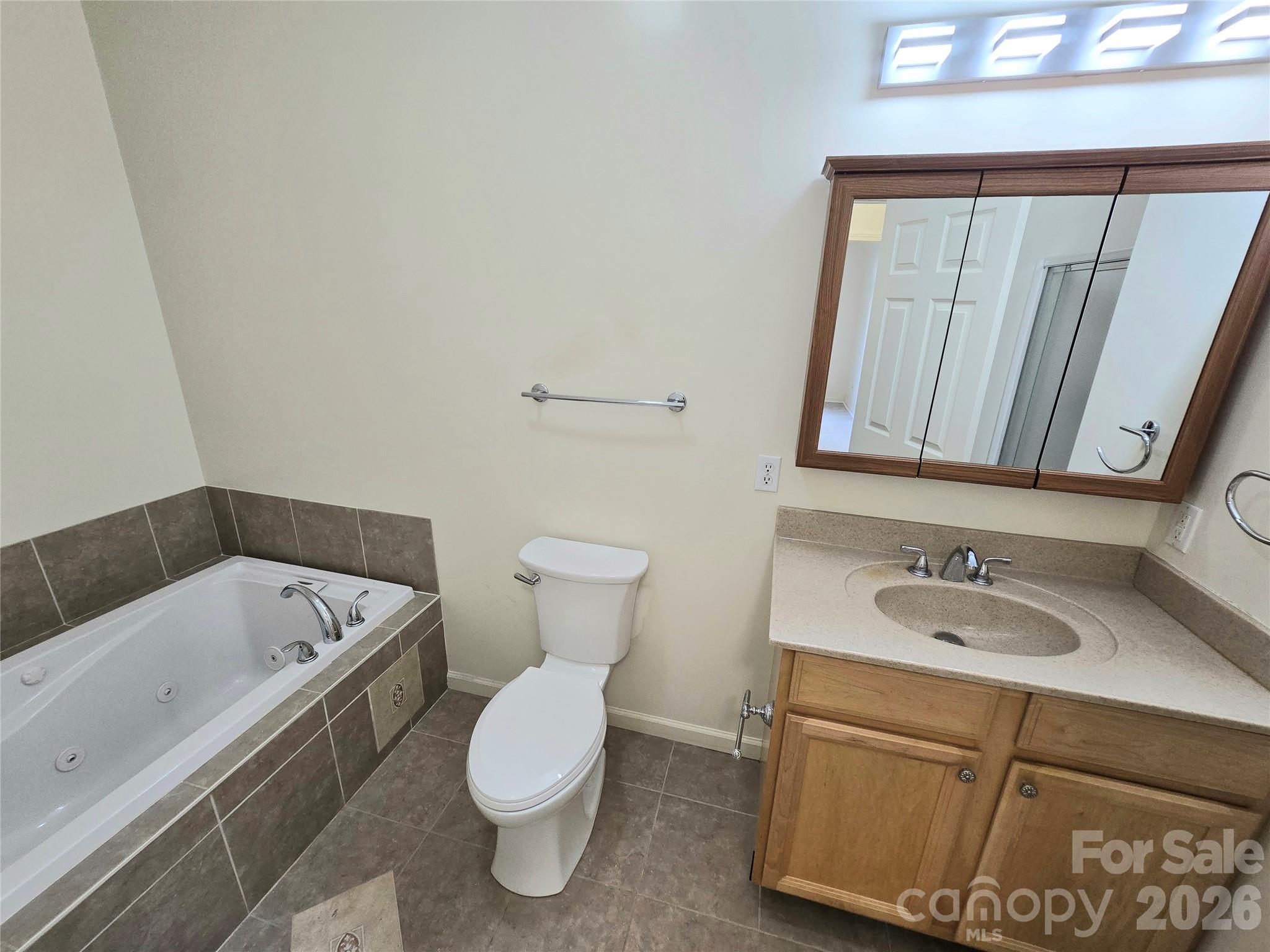73 Dalya Road — Swannanoa