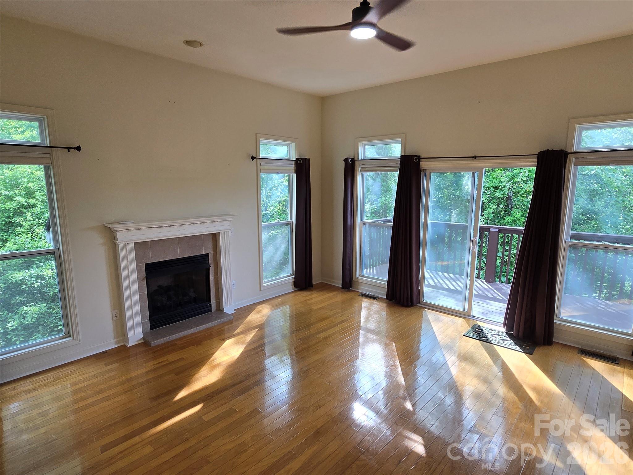 73 Dalya Road — Swannanoa