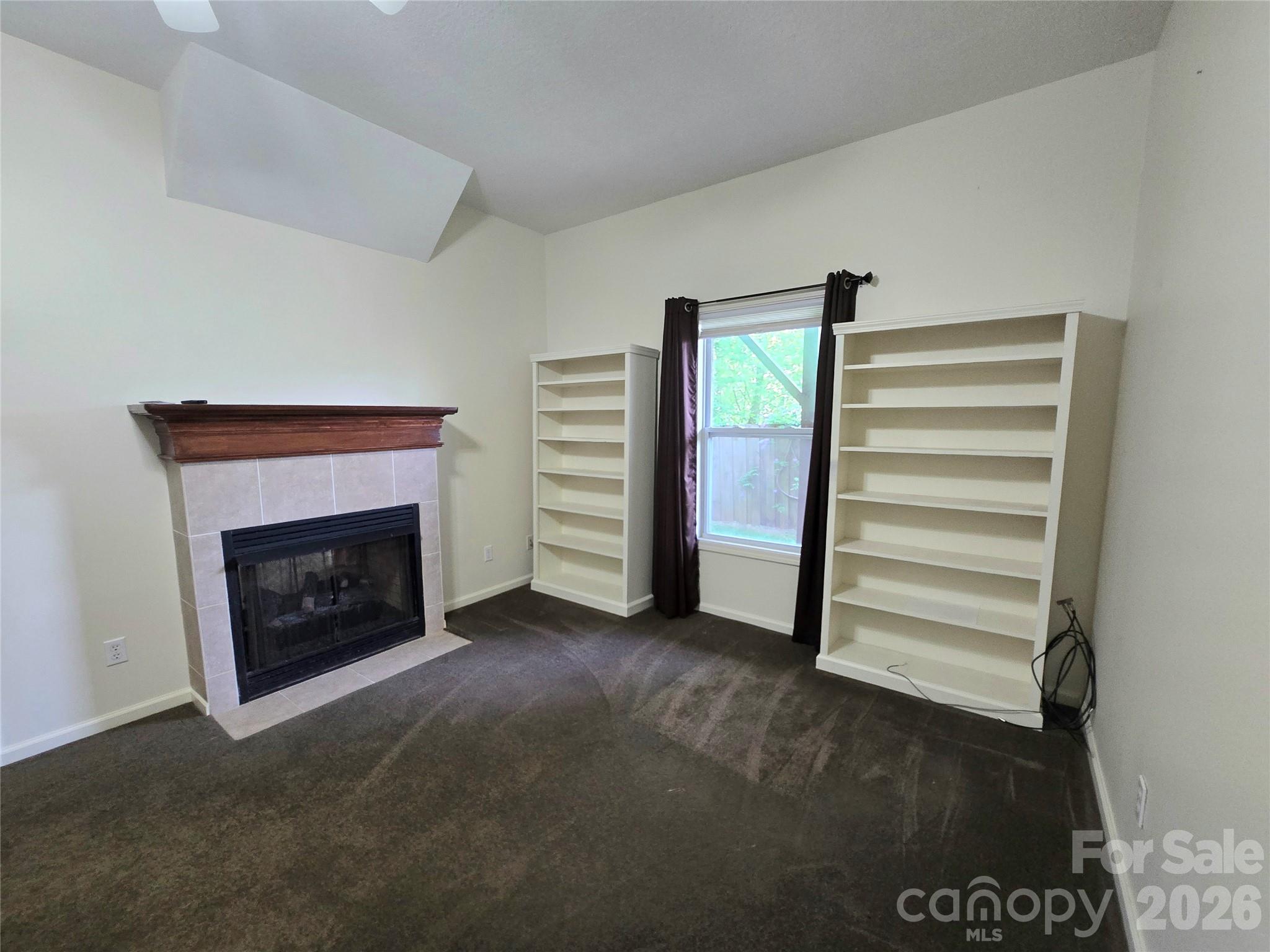 73 Dalya Road — Swannanoa