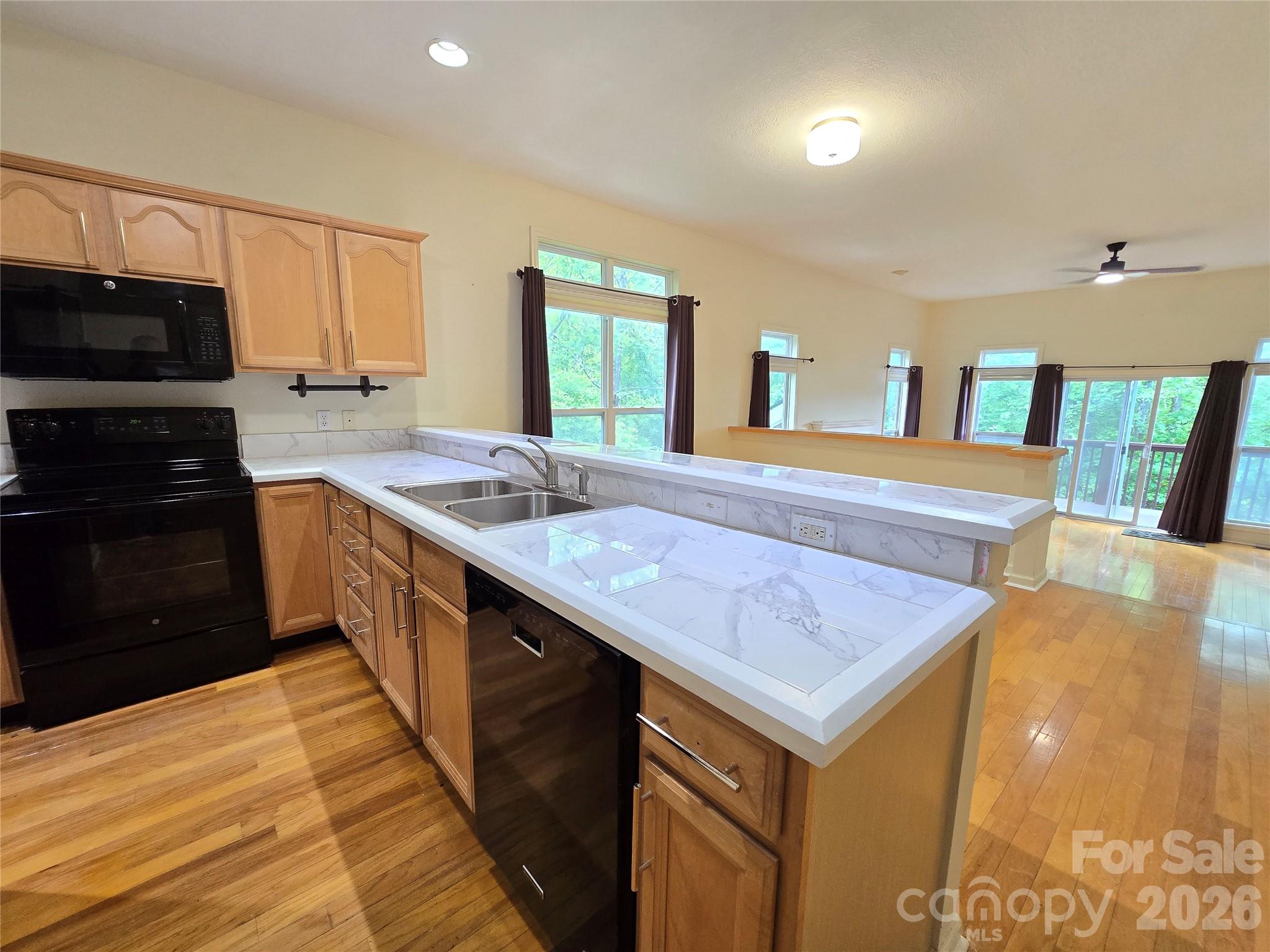 73 Dalya Road — Swannanoa