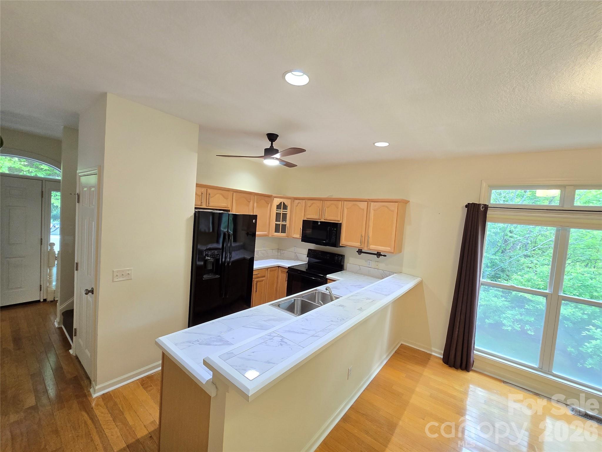 73 Dalya Road — Swannanoa