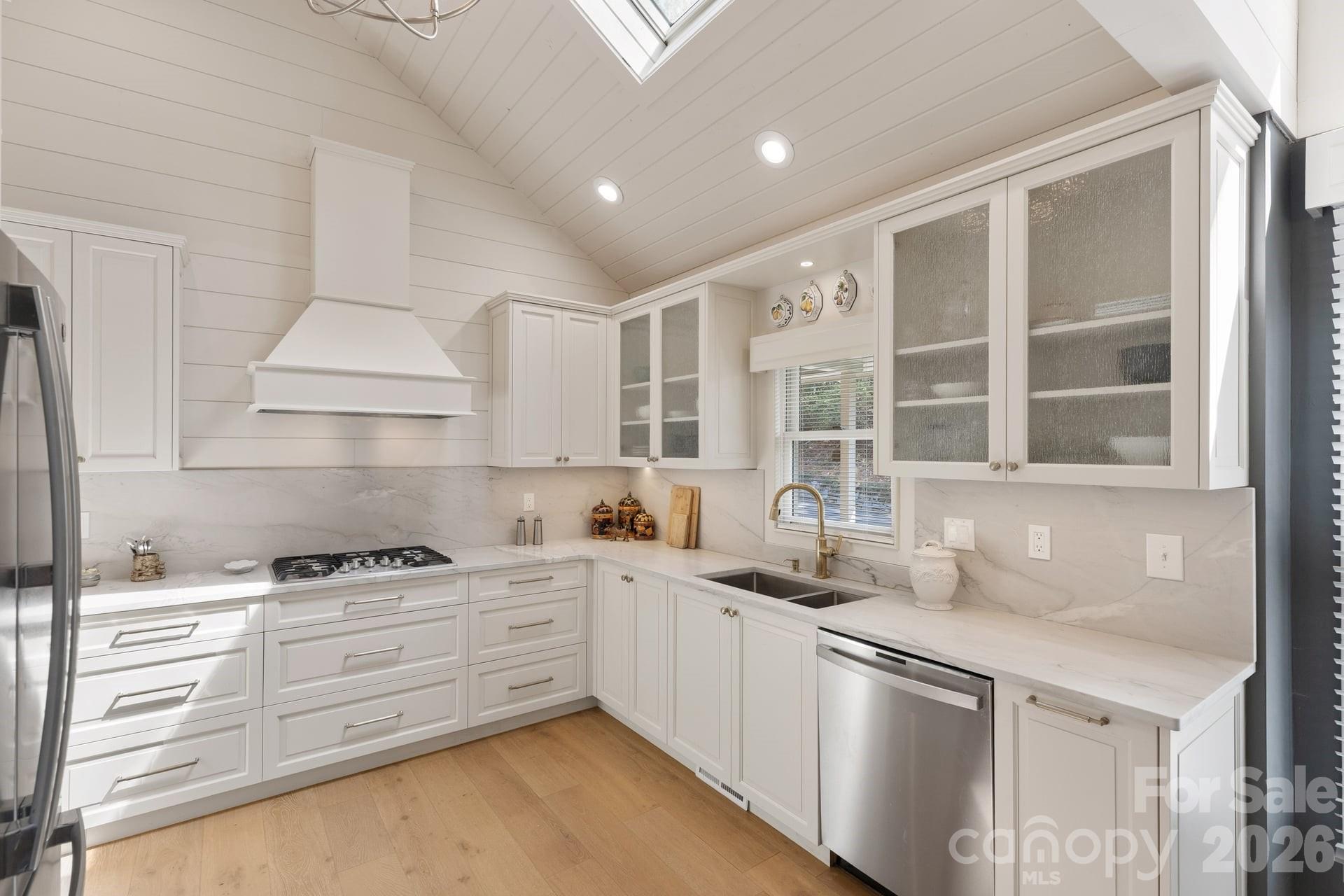 940 Winding Creek Road — Sapphire