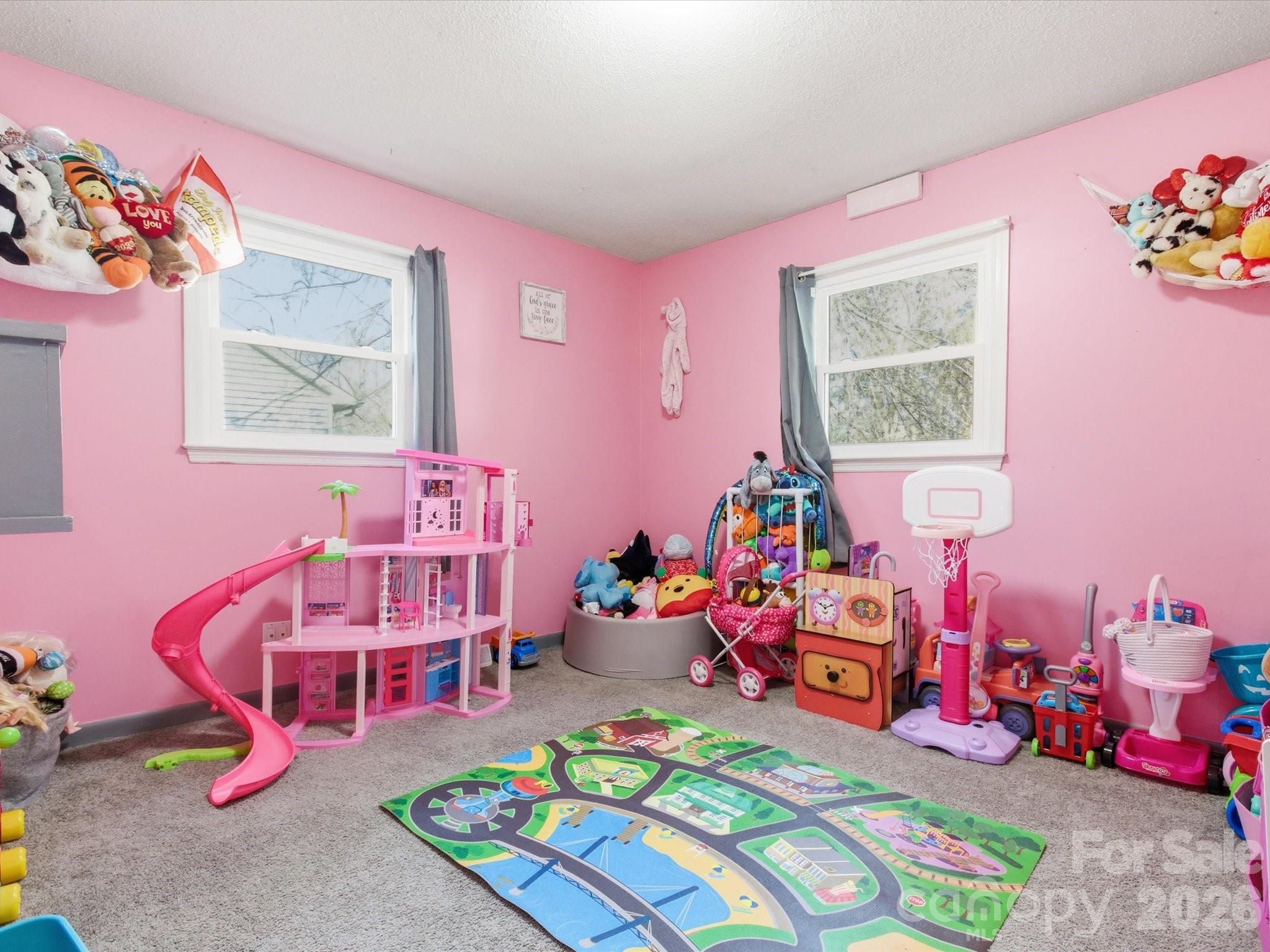 2694 Pineview Drive — Lancaster