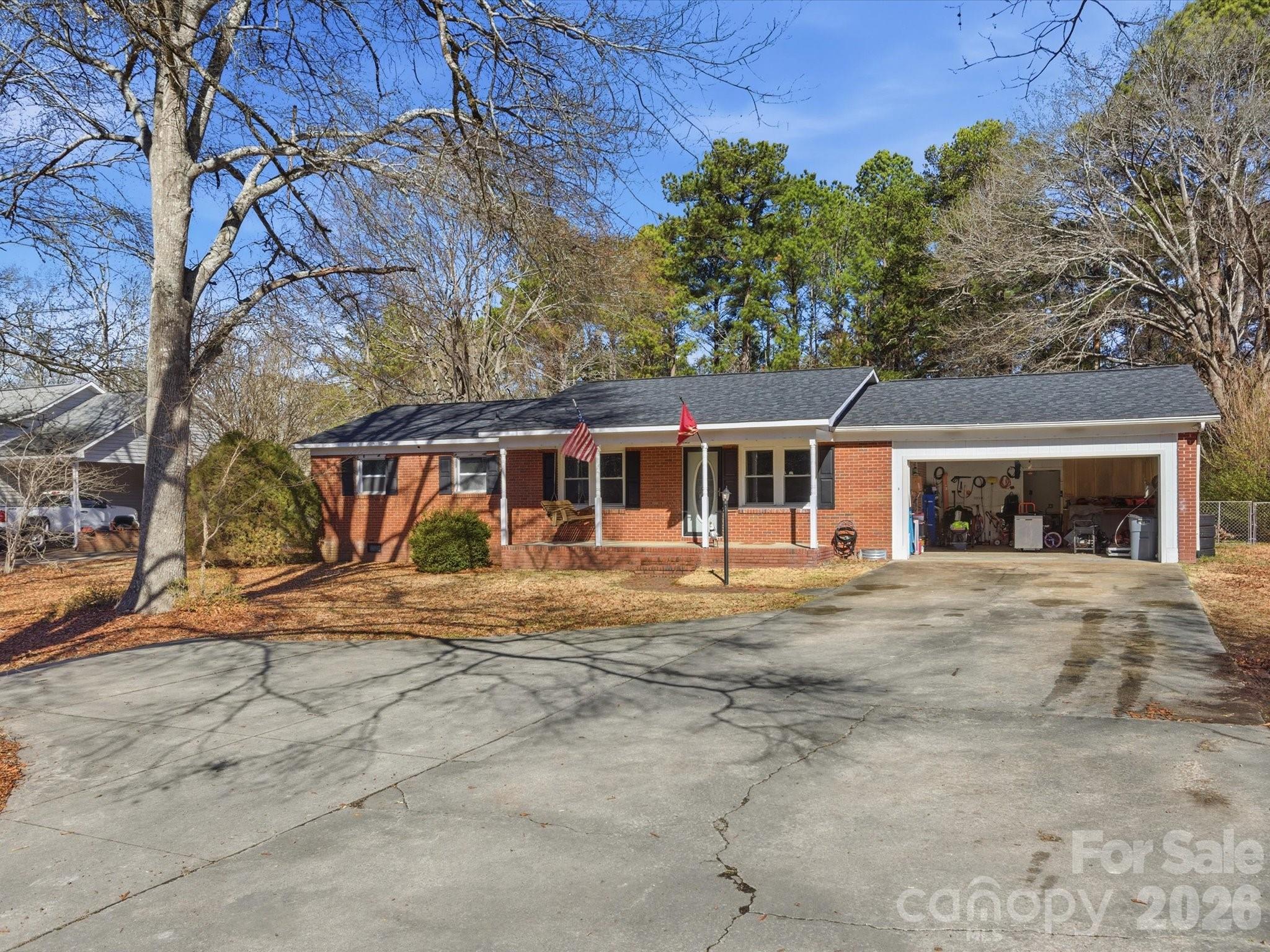2694 Pineview Drive — Lancaster