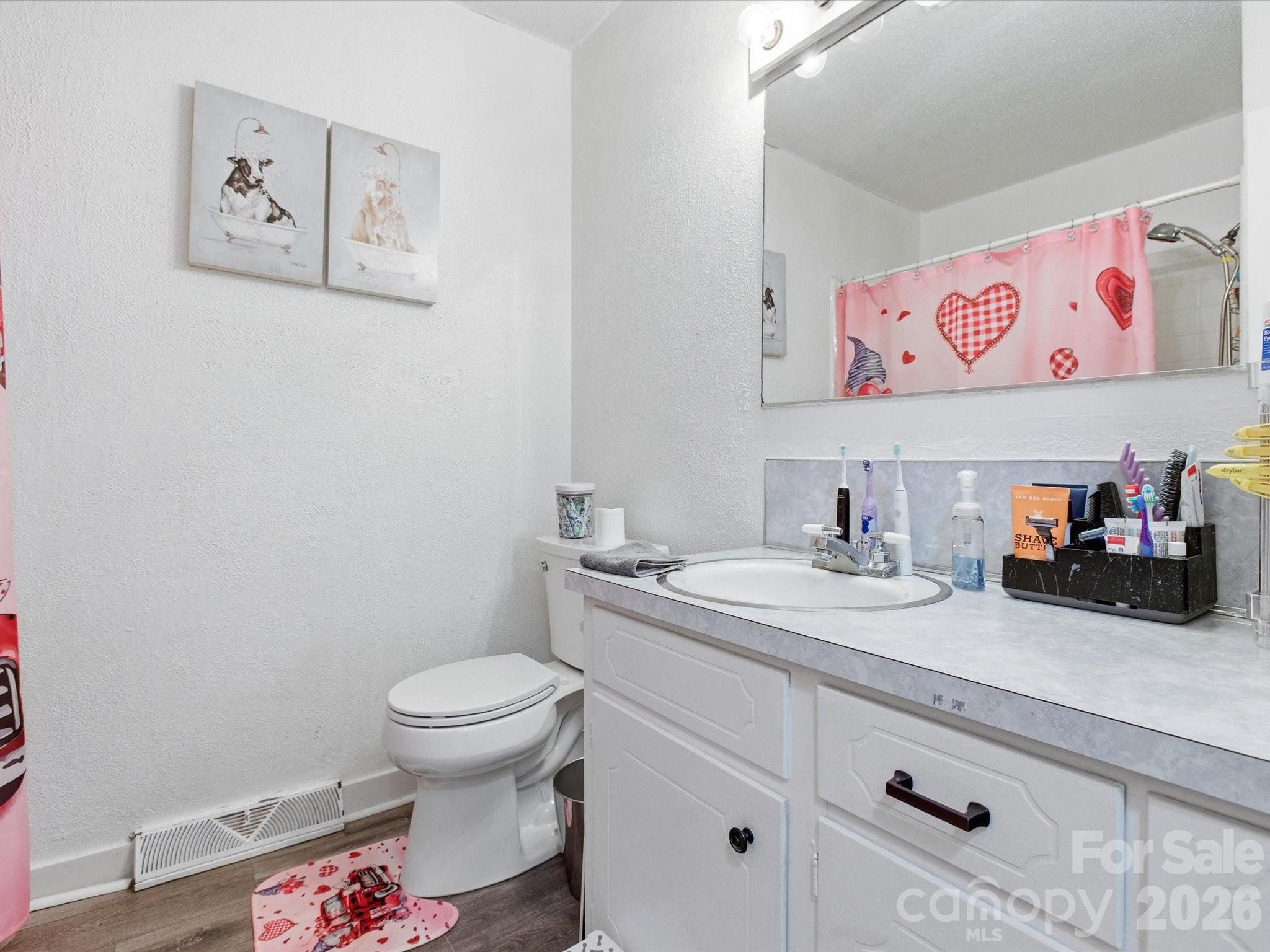 2694 Pineview Drive — Lancaster