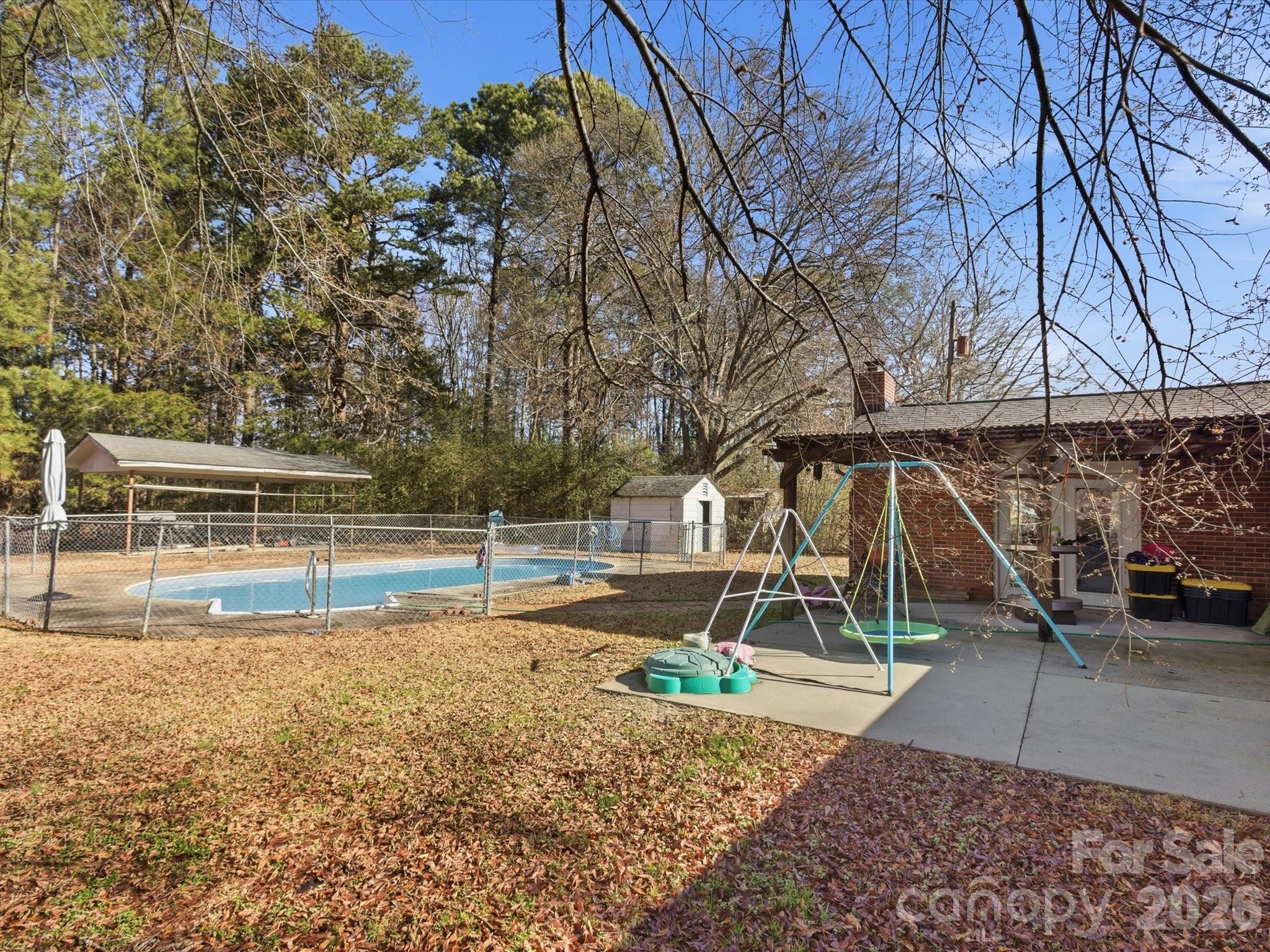 2694 Pineview Drive — Lancaster